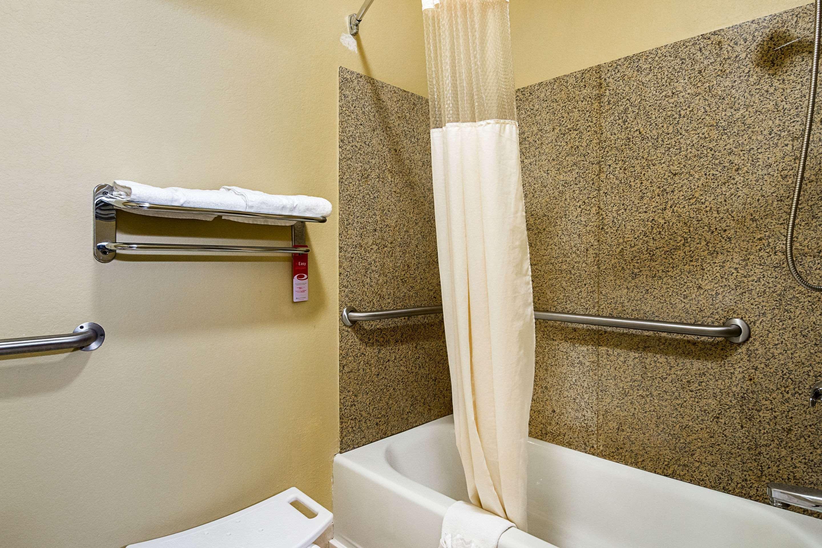 Econo Lodge Inn & Suites Bryant Exteriör bild