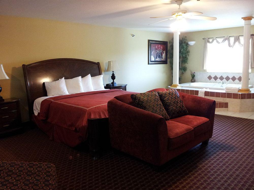 Econo Lodge Inn & Suites Bryant Exteriör bild